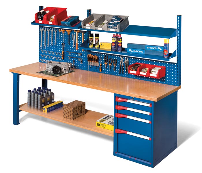 ATTREZZATURA E ABBIGLIAMENTO